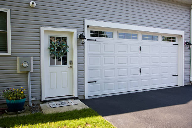 24/7 Emergency Garage Door Panel Replacement experts in Gila County County, AZ